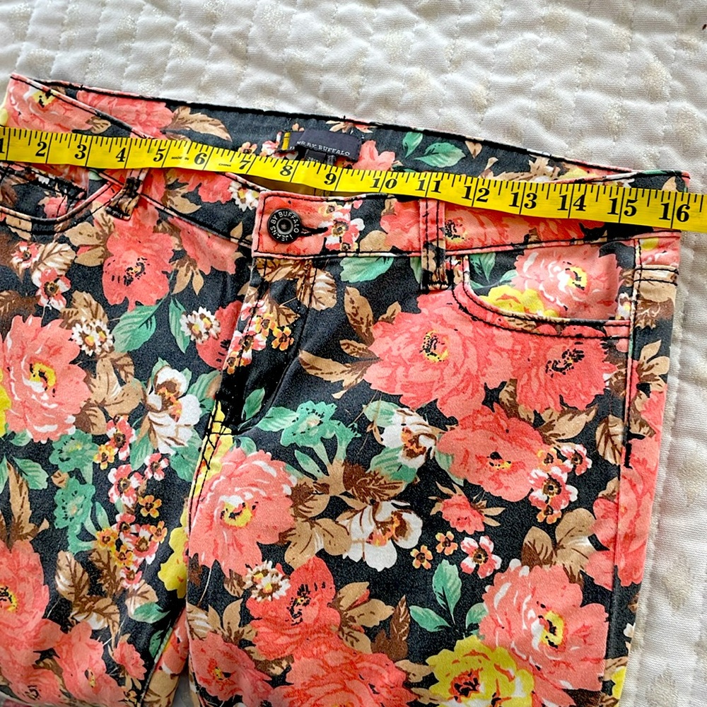 Buffalo Jeans‎ Womens (8) Orange Floral 5 Pocket Jeans 9”rise Sizee 28/26”inseam - Picture 4 of 6